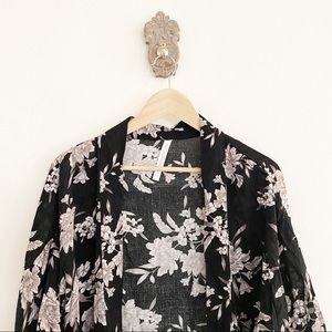 Spiritual Gangster Intimates & Sleepwear - Spiritual Gangster Maya Kimono Spiritual Gangster Intimates & Sleepwear - Spiritual Gangster Maya Kimono